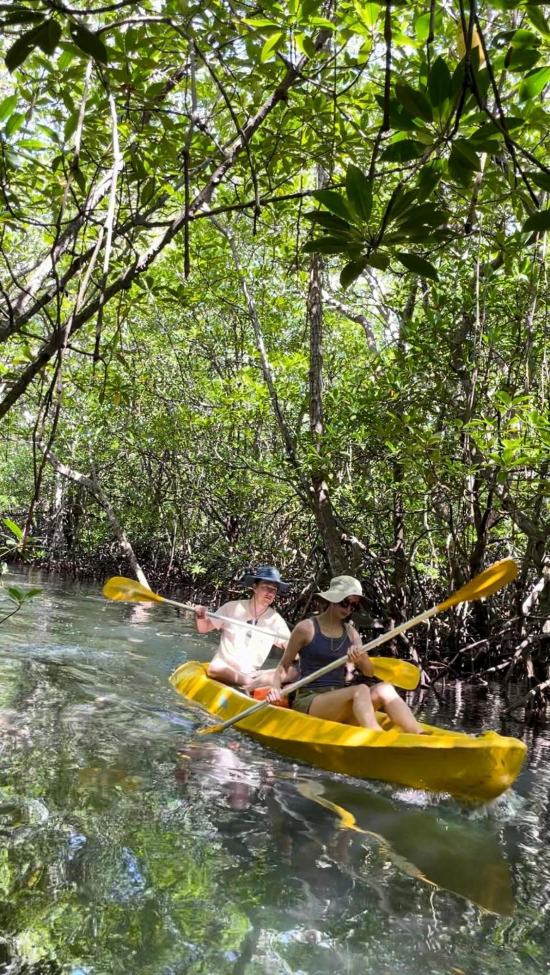 Mangrove Beach Hut Нуса-Лембонган Экстерьер фото